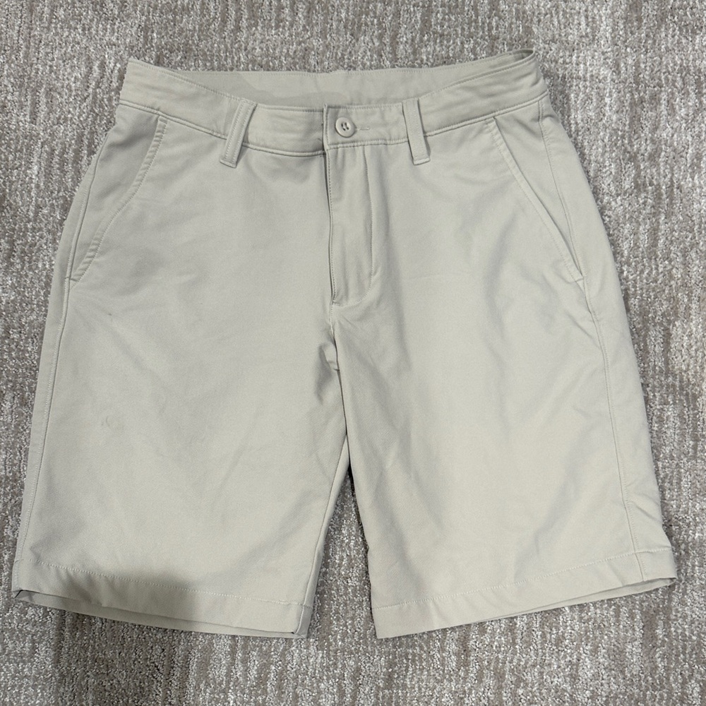 Under Armour Men's Light Tan Golf Shorts